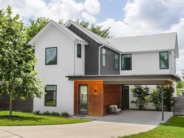 3600 Villa Ct