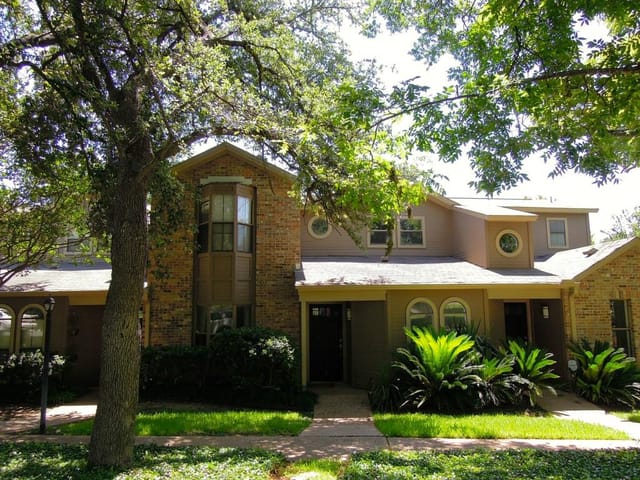 3601 Lawton Ave