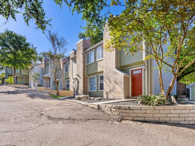 3601 Menchaca Rd Unit #105