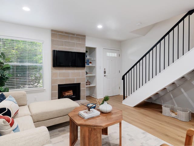 3601 Menchaca RD Unit #118