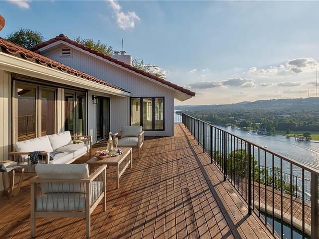 3602 Mount Bonnell RD
