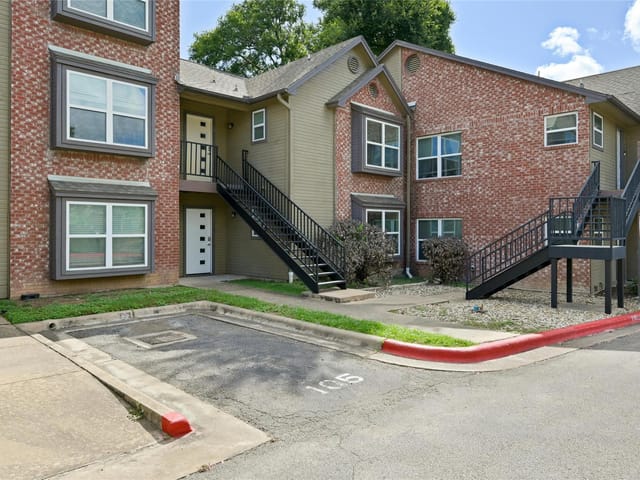 3604 Clawson Rd Unit #105