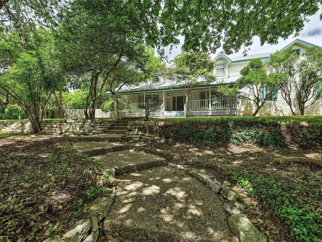 3605 Silver Hill CIR