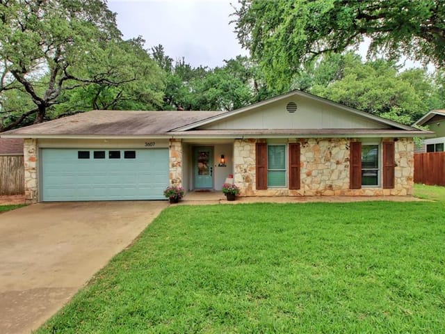3607 Tyrone Dr