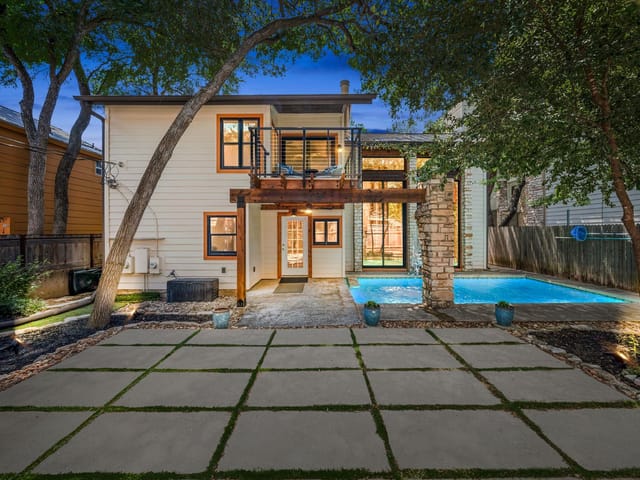 3608 Fleetwood DR