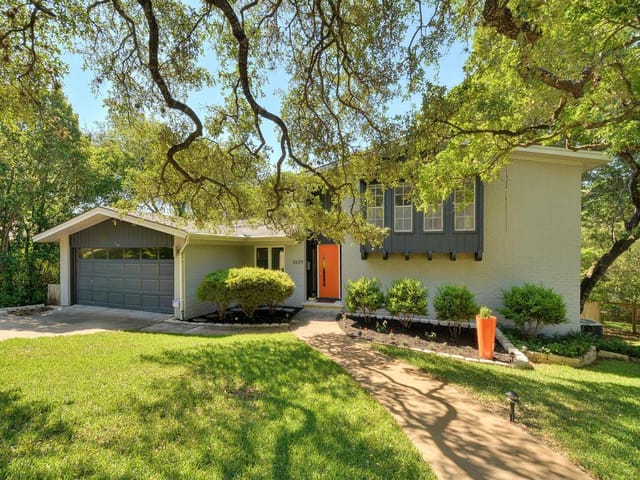 3609 Highland View Dr