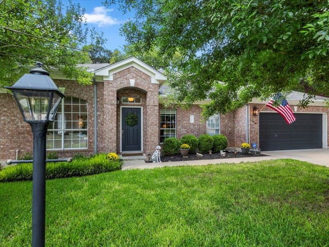 3609 Sawmill Dr