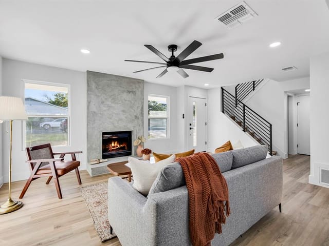 3610 Alexandria Dr