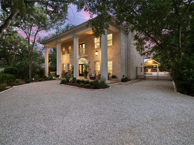 3613 Pinnacle Rd