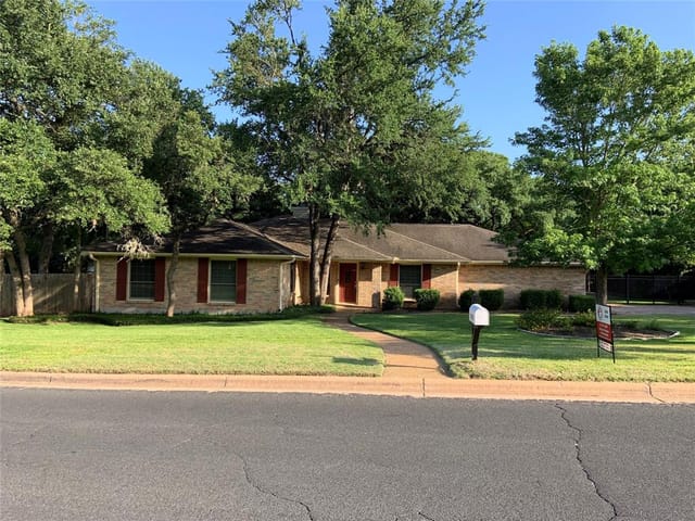 3615 Capistrano Trl