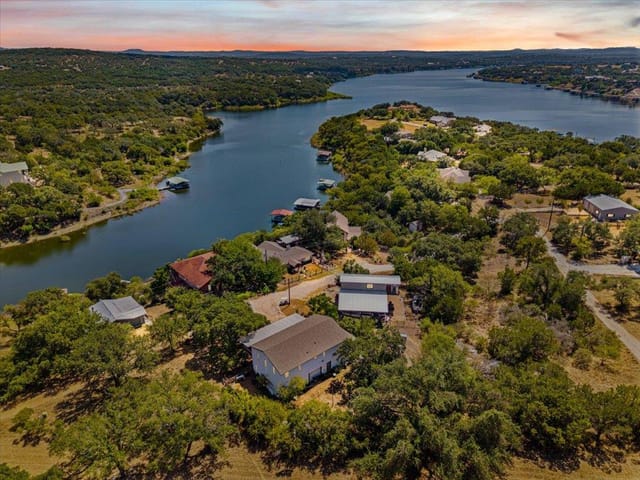 View 3615 Peninsular DR 3615 Peninsular DR - property photo 1 - Luxury home in Marble Falls, TX