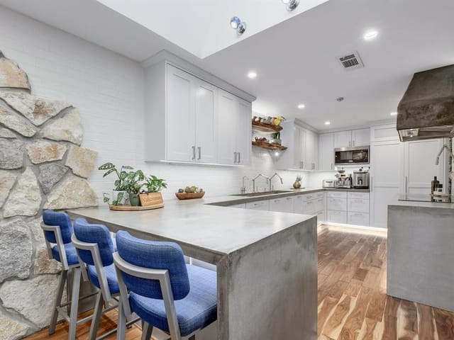 3616 Kentfield Rd
