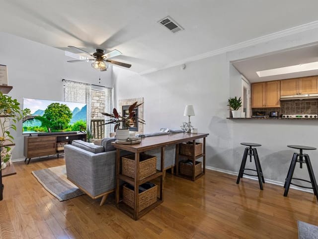 3627 Menchaca RD Unit #216