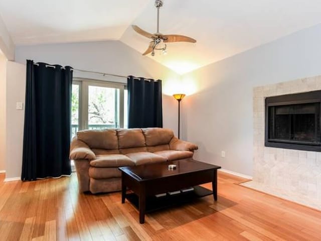 3627 Menchaca RD Unit #218