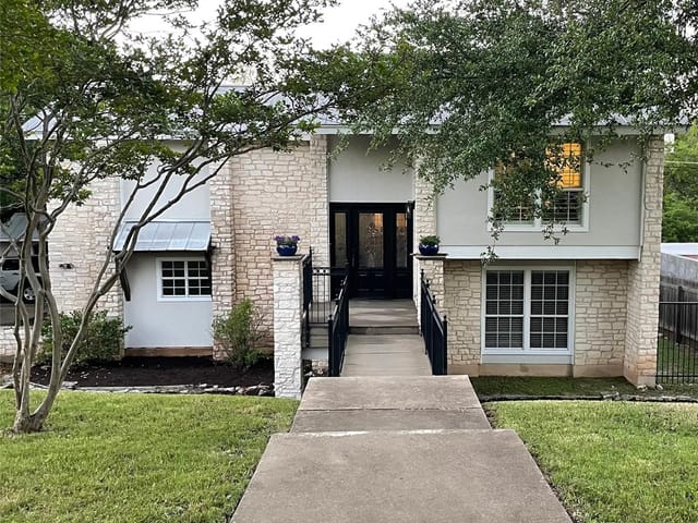 3627 Peregrine Falcon Dr