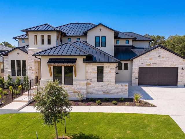 366 Crosswater LN
