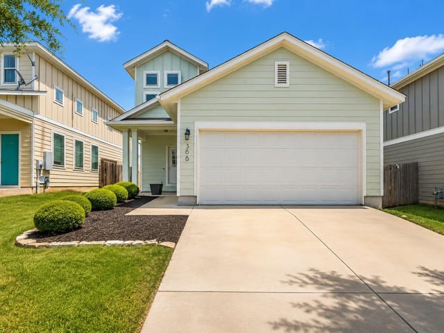 366 Eagle Brook LN