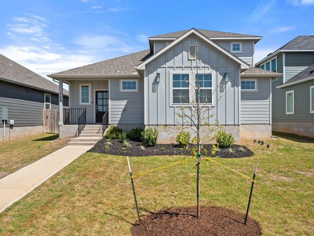 368 Banff DR