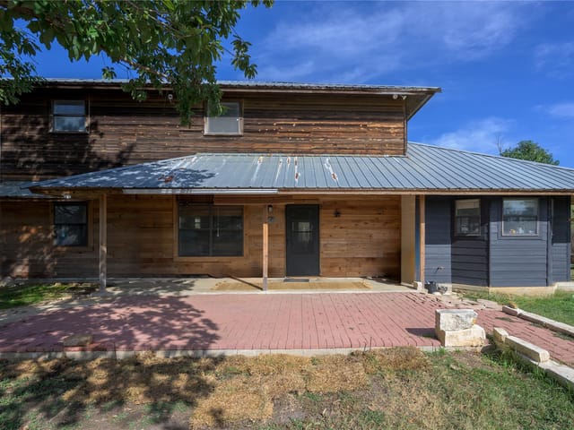 368 Lytton Ln