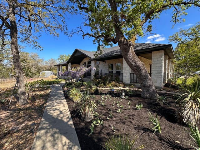 368 Woodlands Dr