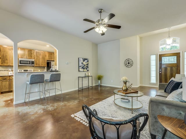 37 Pleasant Valley Rd