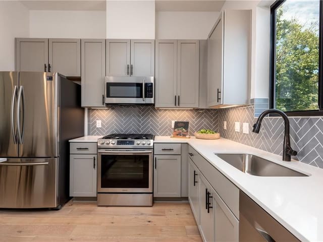 3700 Clawson Rd Unit #405