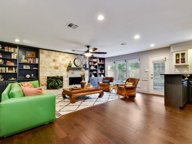 3701 Green Trl N