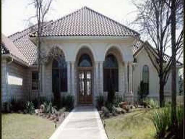 3701 LONG CHAMP DR