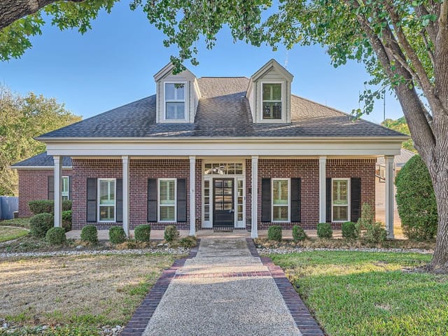 3701 Moon Lark Ct