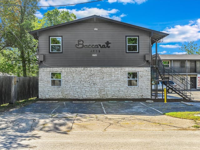 3703 Harmon Ave Unit #202