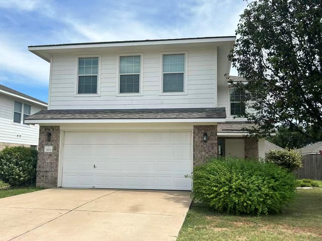 3703 Holden CT