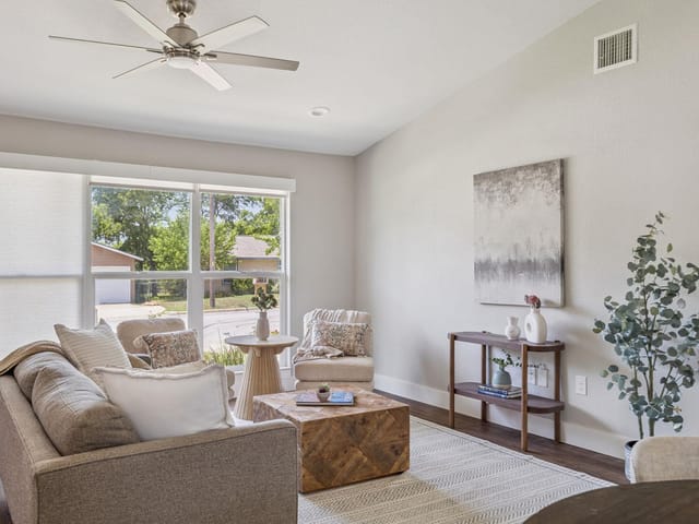 3703 Tower View Ct