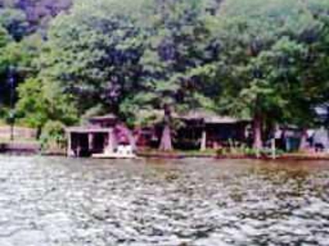 3704 RIVERCREST DR