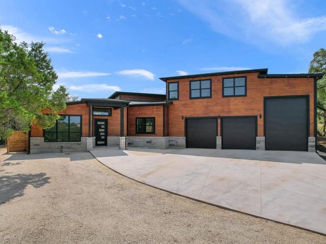3705  Buckeye Dr