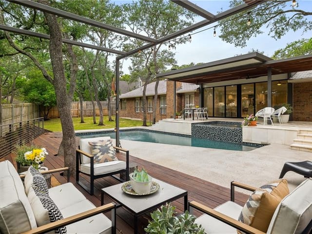 3707 Green Trail