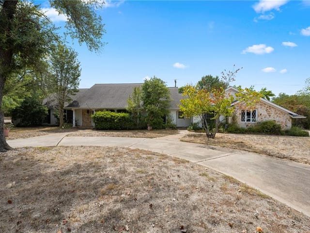 3707 Saddlestring Trl