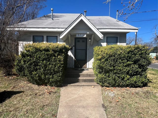 3710 Harmon Ave