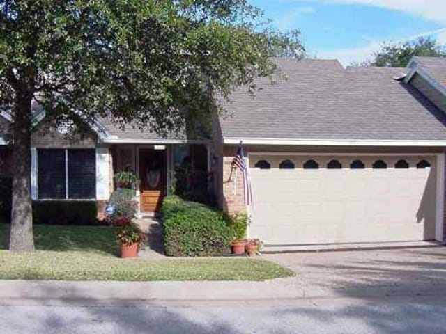 3714 WILLIAMSBURG Cres