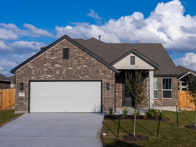3717 Pin Oak Hills