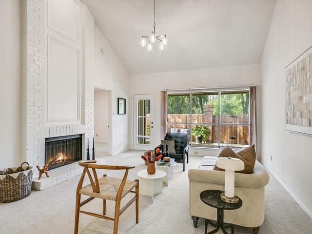 3718 Williamsburg CIR