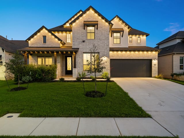 372 Hollister DR