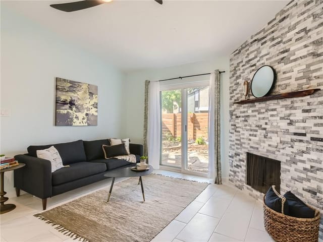 3734 Valley View Rd Unit #B