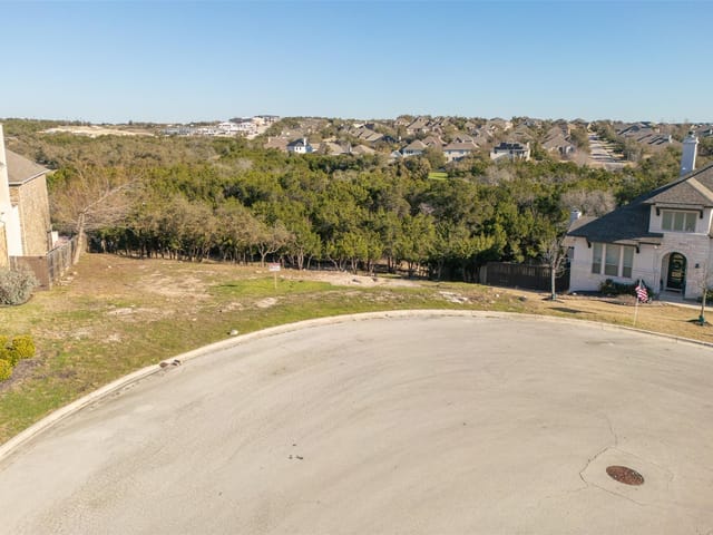 375 Seneca DR