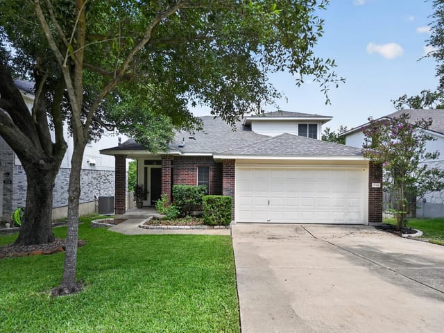 3760 Top Rock LN