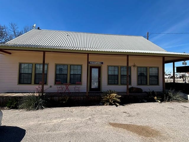 3780 Fm 972