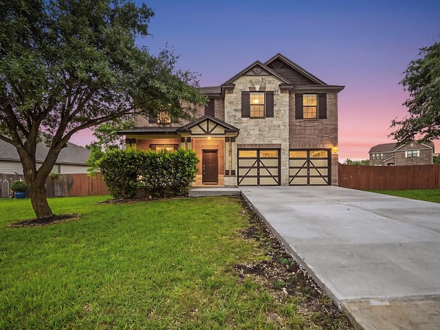 380 Apricot DR