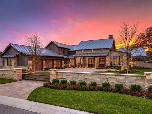 380 Waters Edge Cv - Sold by Keenan Group