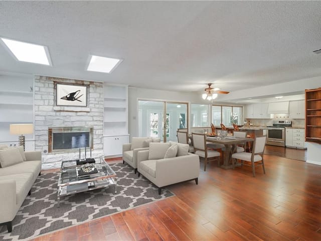 3800 Crowncrest Cv