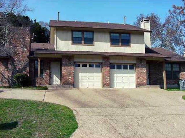 3800 KNOLLWOOD Dr Unit #B
