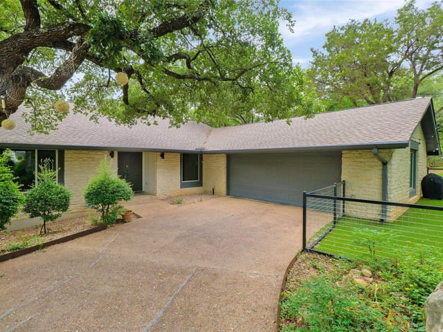 3801 Laurel Ledge LN